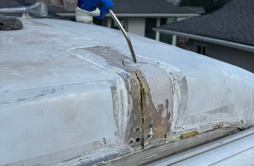 Rv fiberglass roof fixing Custom Way RV Repair