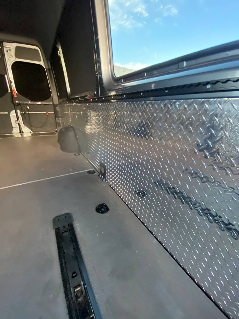 aluminium-side-panels-installation-orange-county-rv-repair
